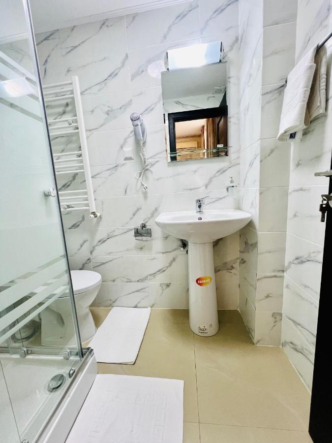 Hotel Marina 2 Bükreş Dış mekan fotoğraf