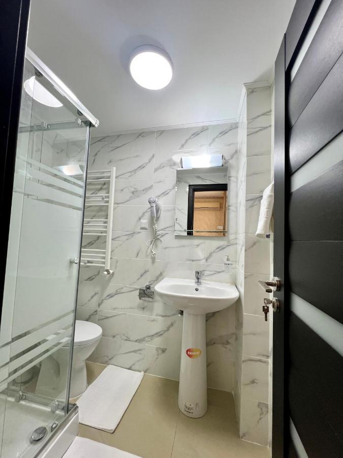 Hotel Marina 2 Bükreş Dış mekan fotoğraf