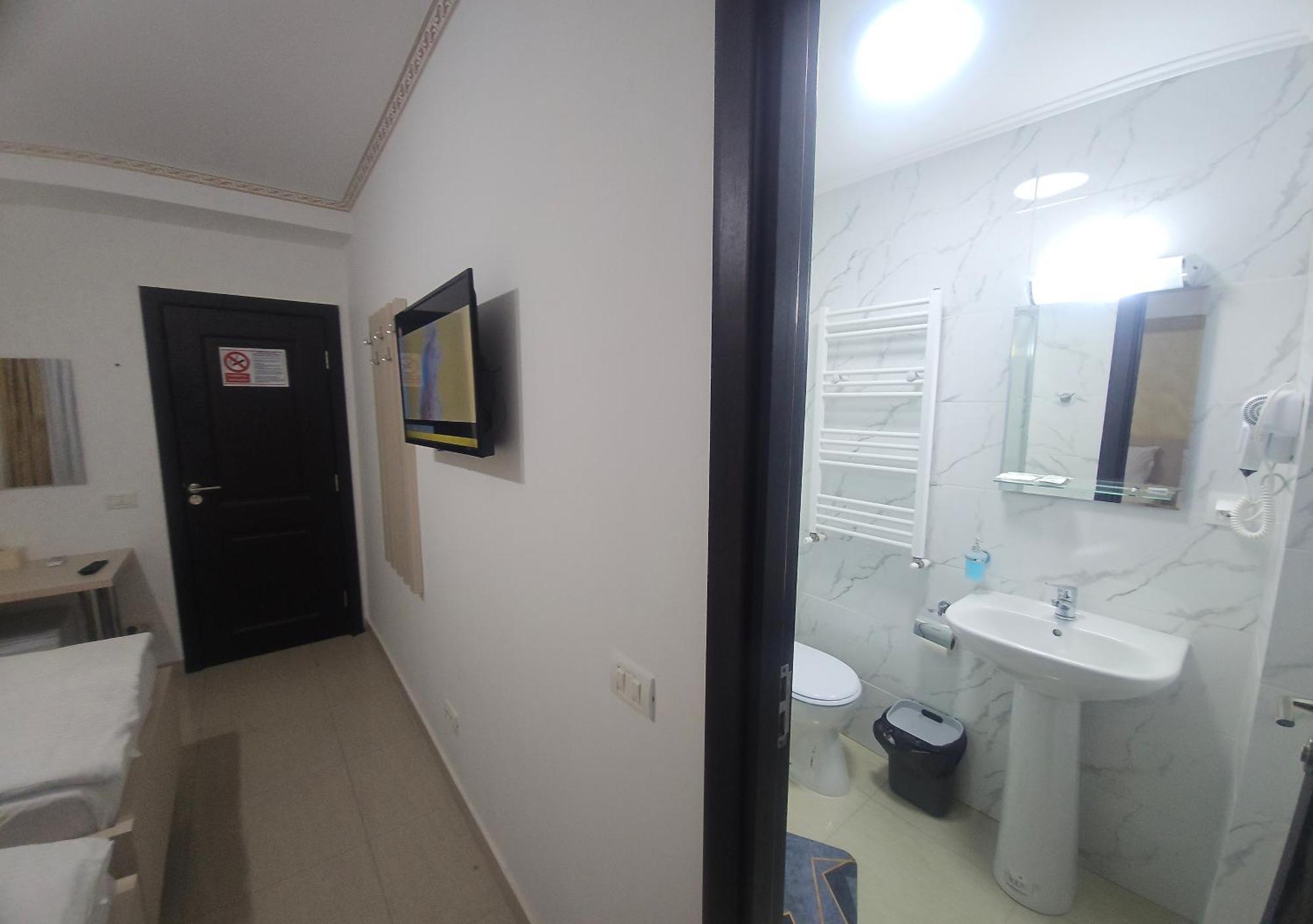 Hotel Marina 2 Bükreş Dış mekan fotoğraf
